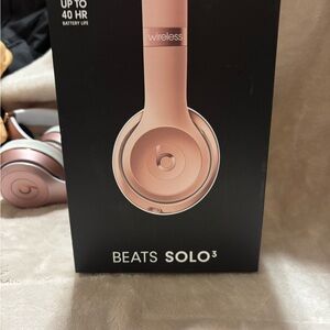 Beats by Dre Solo3 Wireless Headphones - Pink